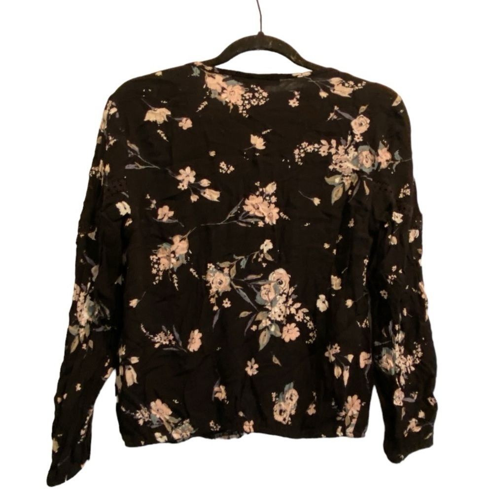 American Rag Floral‎ Top - Picture 4 of 6